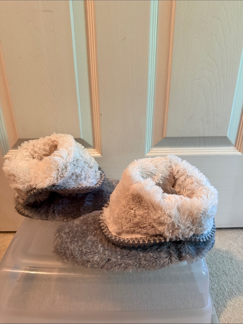 Bearclaw Women’s Plush Bootie Slippers in Gray and Cream - Cozy Indoor Shoes